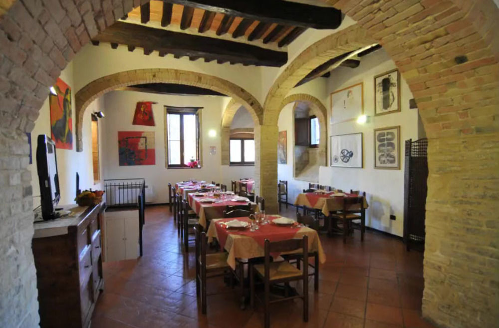 Agriturismo La Ginestrella Civitella D'Arna Exterior foto