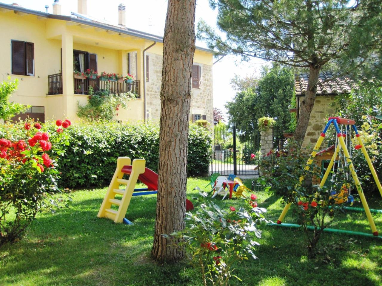 Agriturismo La Ginestrella Civitella D'Arna Exterior foto